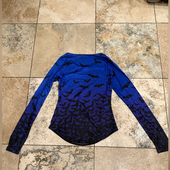 Blue and black ombre long sleeve top with bats new in bag size small goth emo - Picture 2 of 4